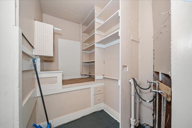 1707 W Mansfield Ave, Spokane, WA 99205