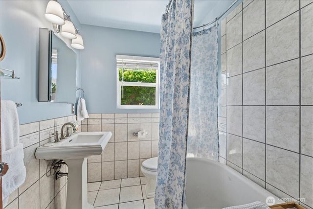 1138 Pioneer Street, Enumclaw, WA 98022