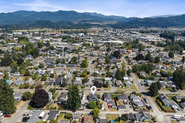 1138 Pioneer Street, Enumclaw, WA 98022