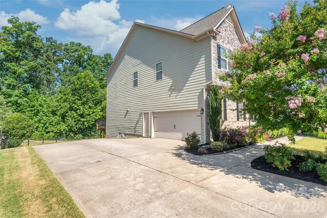 1406 Laurel Hill Drive, Waxhaw, NC 28173
