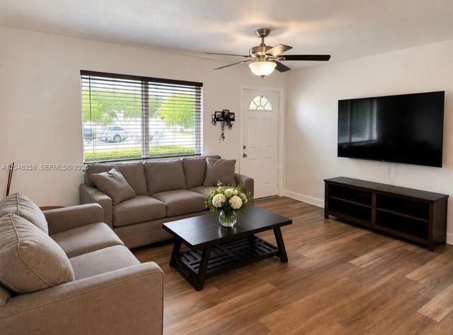 8948 NW 27th St 8948, Coral Springs, FL 33065