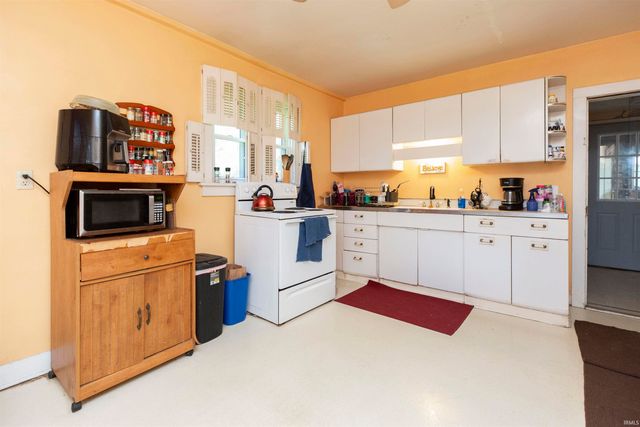 57860 Crumstown Highway, South Bend, IN 46619