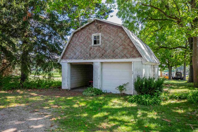 57860 Crumstown Highway, South Bend, IN 46619