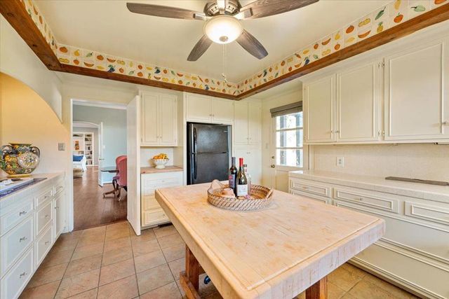 2480 Roblar Avenue, Los Olivos, CA 93441