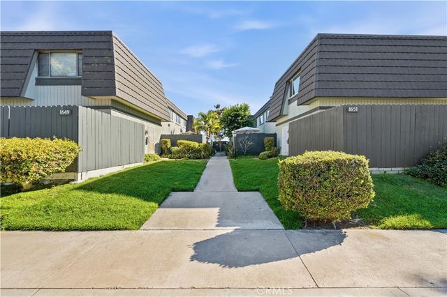 1651 Iowa Street C, Costa Mesa, CA 92626