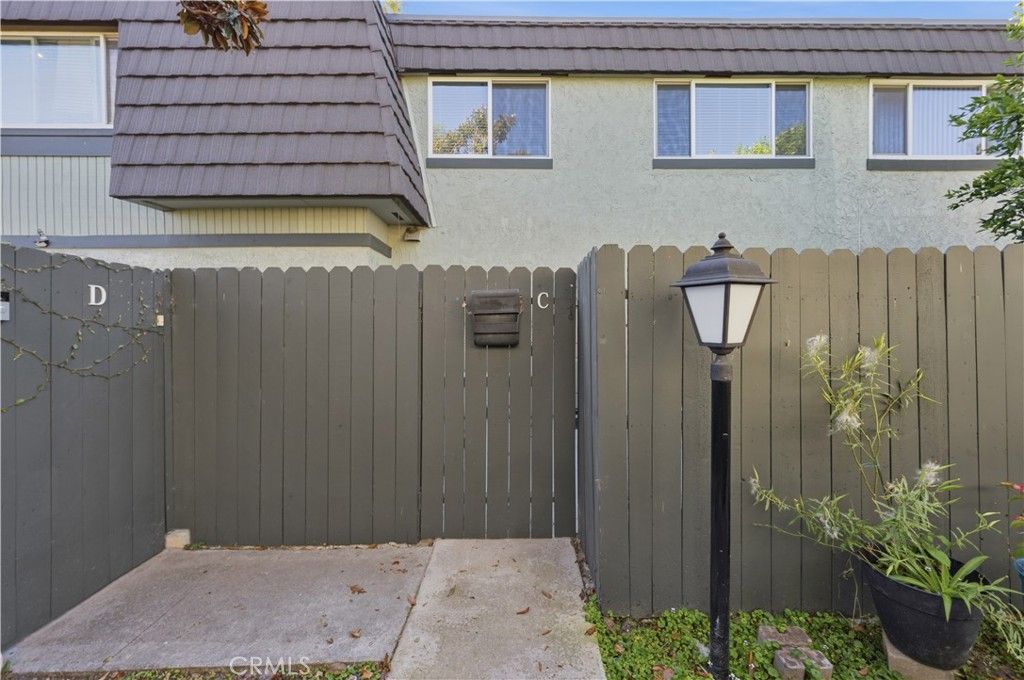 Image 22 of property listing at 1651 Iowa Street C, Costa Mesa, CA 92626