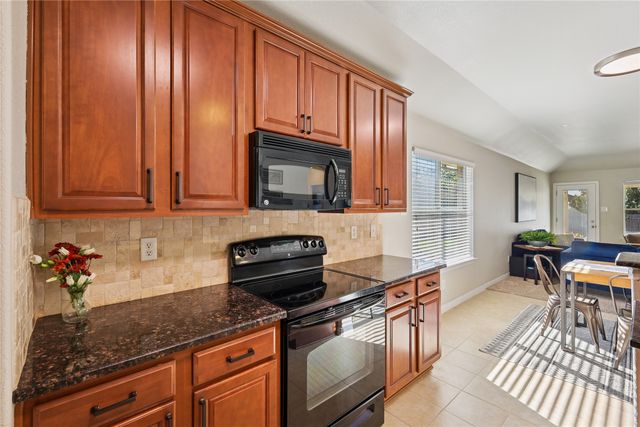 214 Lawson Farms Drive, Midlothian, TX 76065