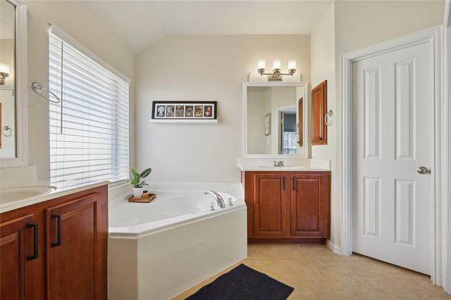 214 Lawson Farms Drive, Midlothian, TX 76065