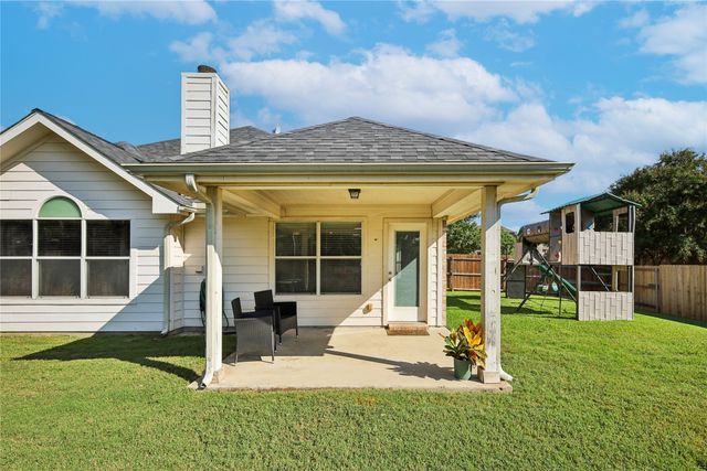 214 Lawson Farms Drive, Midlothian, TX 76065