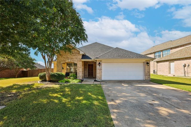 214 Lawson Farms Drive, Midlothian, TX 76065