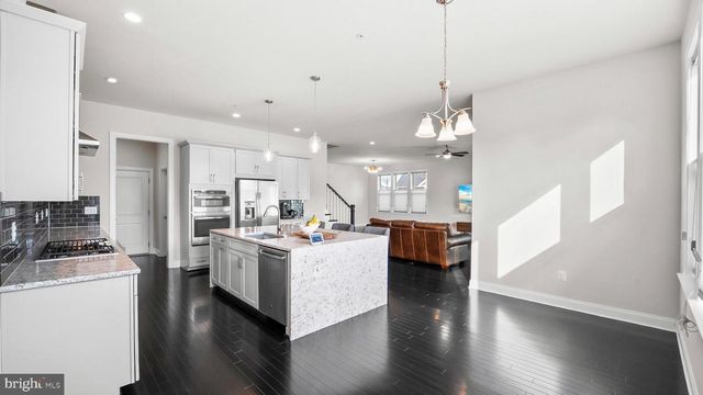 1639 STREAM VALLEY OVERLOOK, Severn, MD 21144