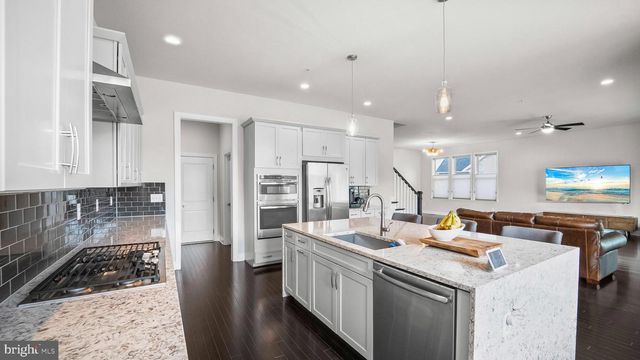1639 STREAM VALLEY OVERLOOK, Severn, MD 21144