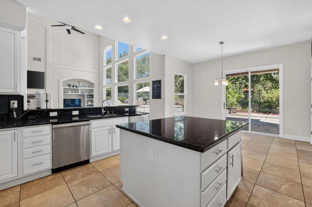 1080 Souza Dr, El Dorado Hills, CA 95762