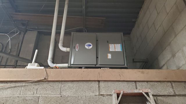 4251 N Western Avenue, Chicago, IL 60618