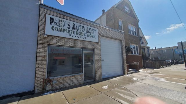 4251 N Western Avenue, Chicago, IL 60618