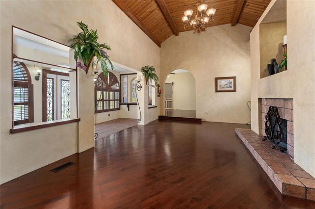 815 LAKE JESSIE DRIVE, Winter Haven, FL 33881