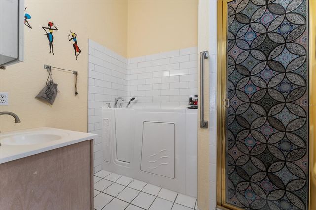 815 LAKE JESSIE DRIVE, Winter Haven, FL 33881