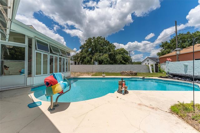 815 LAKE JESSIE DRIVE, Winter Haven, FL 33881