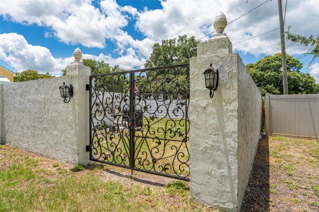815 LAKE JESSIE DRIVE, Winter Haven, FL 33881