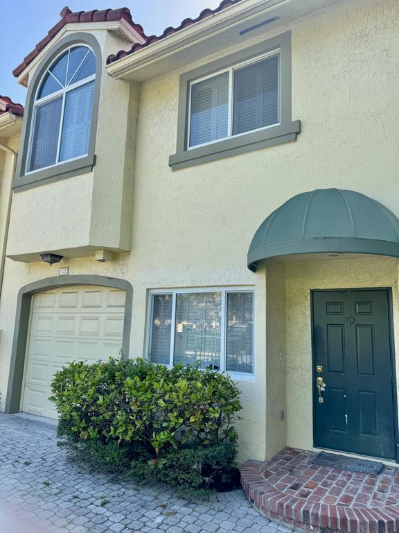 103 NE 14th Avenue 5, Fort Lauderdale, FL 33301