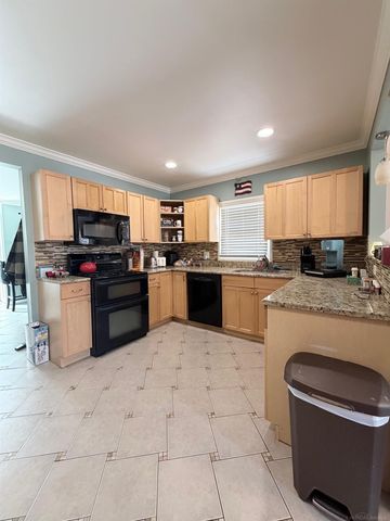 17840 Tennyson Street, Roseville, MI 48066