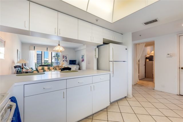 4351 Bay Beach LN 332, Fort Myers Beach, FL 33931