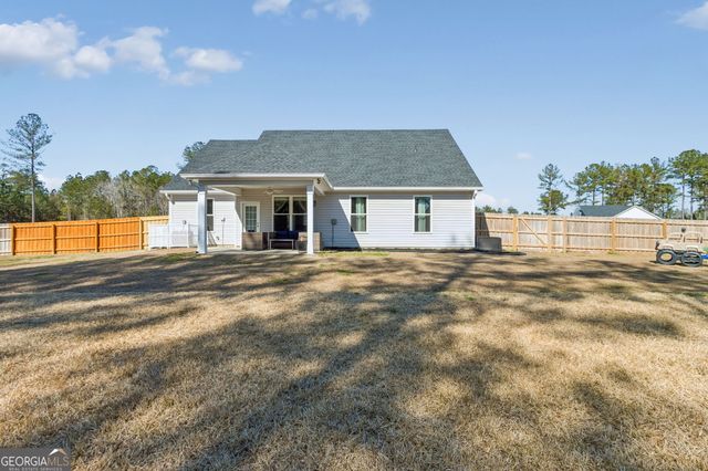 102 Wave Break Court, Kingsland, GA 31548