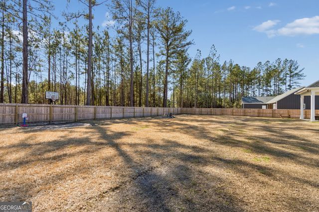 102 Wave Break Court, Kingsland, GA 31548