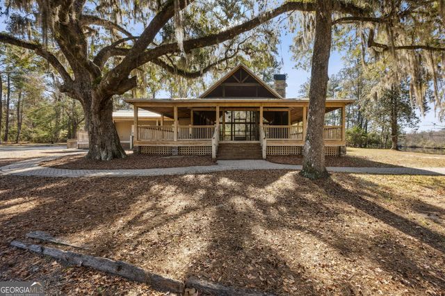 102 Wave Break Court, Kingsland, GA 31548