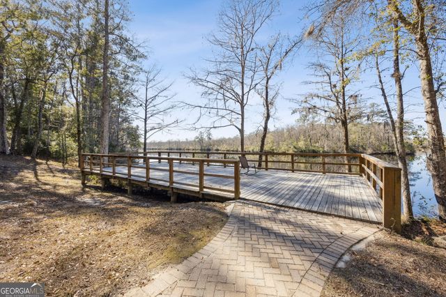 102 Wave Break Court, Kingsland, GA 31548