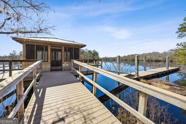 102 Wave Break Court, Kingsland, GA 31548