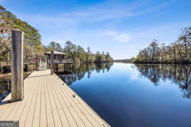 102 Wave Break Court, Kingsland, GA 31548