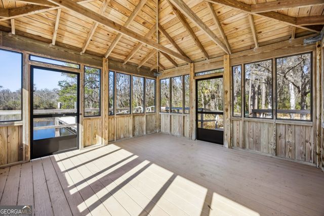 102 Wave Break Court, Kingsland, GA 31548