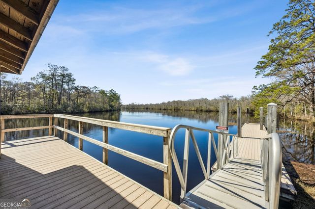 102 Wave Break Court, Kingsland, GA 31548