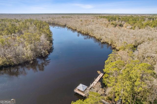 102 Wave Break Court, Kingsland, GA 31548