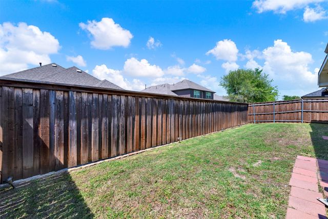 512 Turnstone Drive, Little Elm, TX 75068