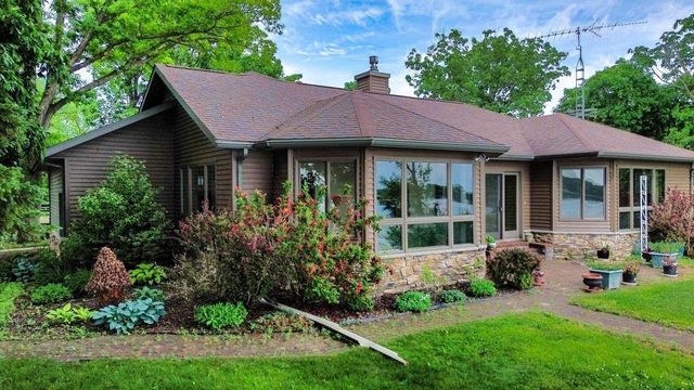 W9863 Dunn ROAD, Fox Lake, WI 53933