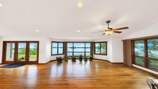 W9863 Dunn ROAD, Fox Lake, WI 53933