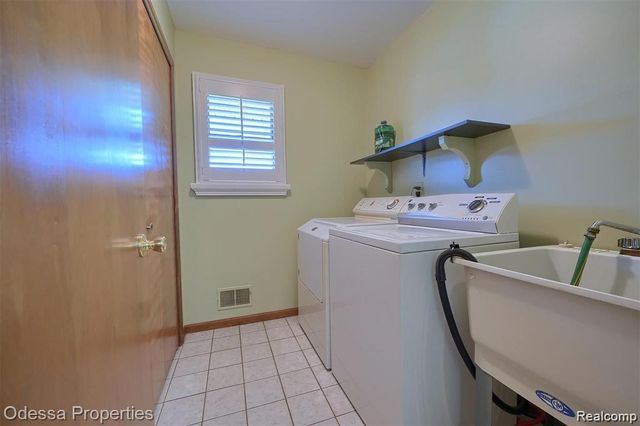 16185 24 MILE Road, Macomb Township, MI 48042