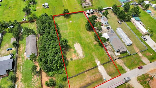 387 Road 5124, Cleveland, TX 77327