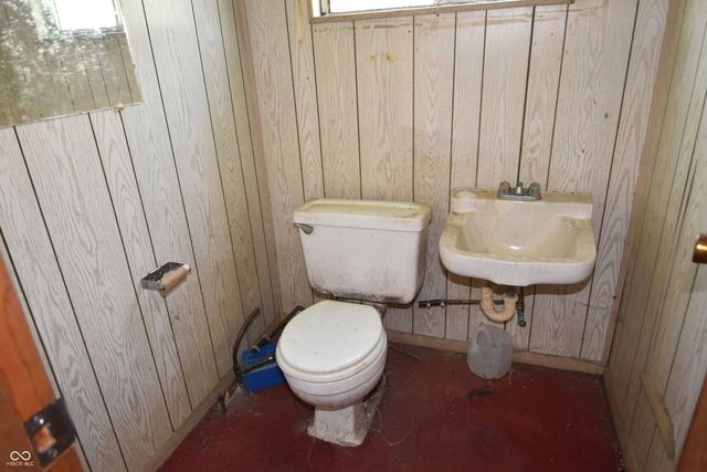 6414 N Main Street, Willow Branch, IN 46186