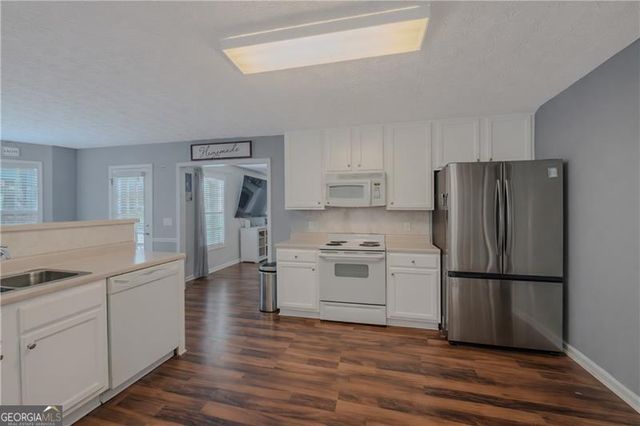 3100 Oak Ridge Lane, Loganville, GA 30052