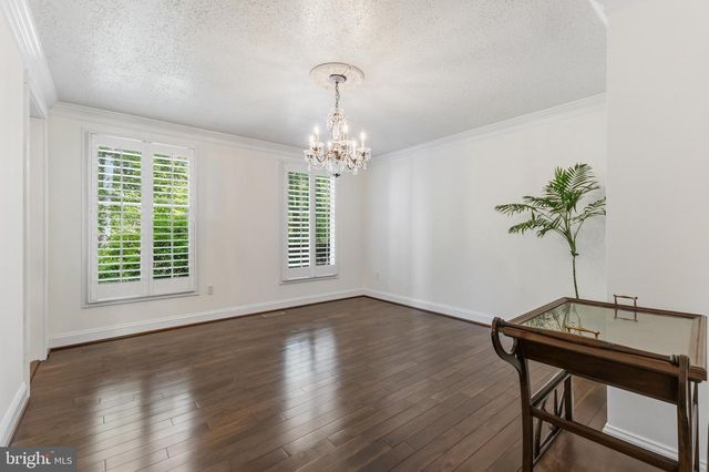 8181 ERIKA DR, Manassas, VA 20112