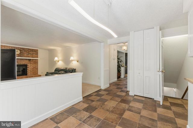 8181 ERIKA DR, Manassas, VA 20112
