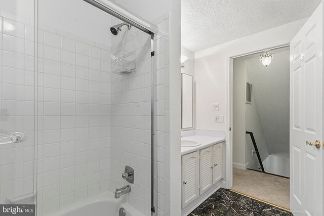 8181 ERIKA DR, Manassas, VA 20112