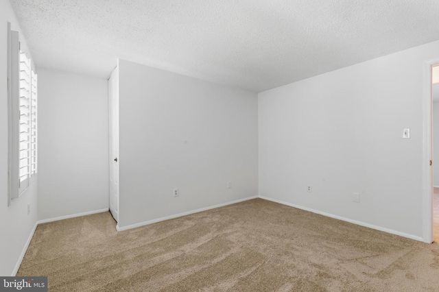 8181 ERIKA DR, Manassas, VA 20112