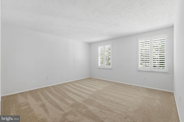 8181 ERIKA DR, Manassas, VA 20112