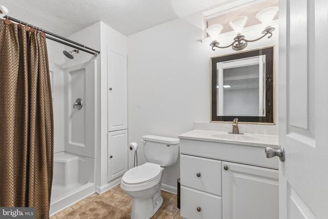 8181 ERIKA DR, Manassas, VA 20112