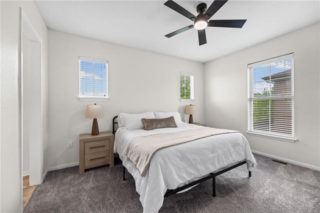 5245 Overland Drive B22, Lawrence, KS 66049