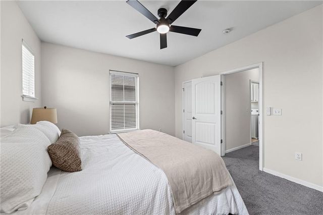 5245 Overland Drive B22, Lawrence, KS 66049